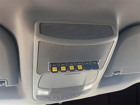 Used 2017 Ford F550 2WD Regular Cab Super Duty image 14