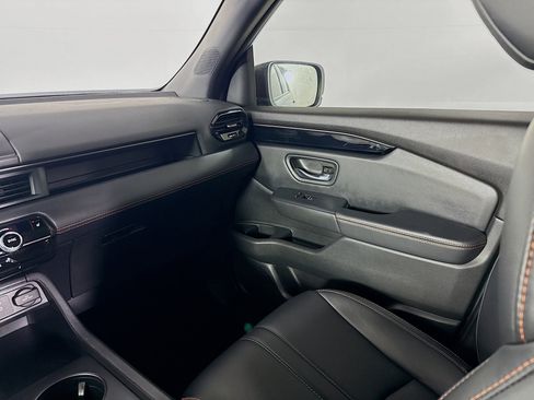 Used 2024 Honda Pilot TrailSport image 28