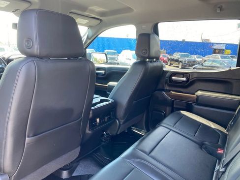 Used 2020 Chevrolet Silverado 1500 LT Trail Boss w/ Midnight Edition AWD/4WD image 15