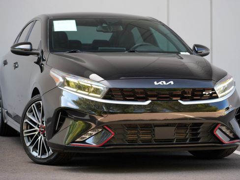 Used 2023 Kia Forte GT FWD image 2