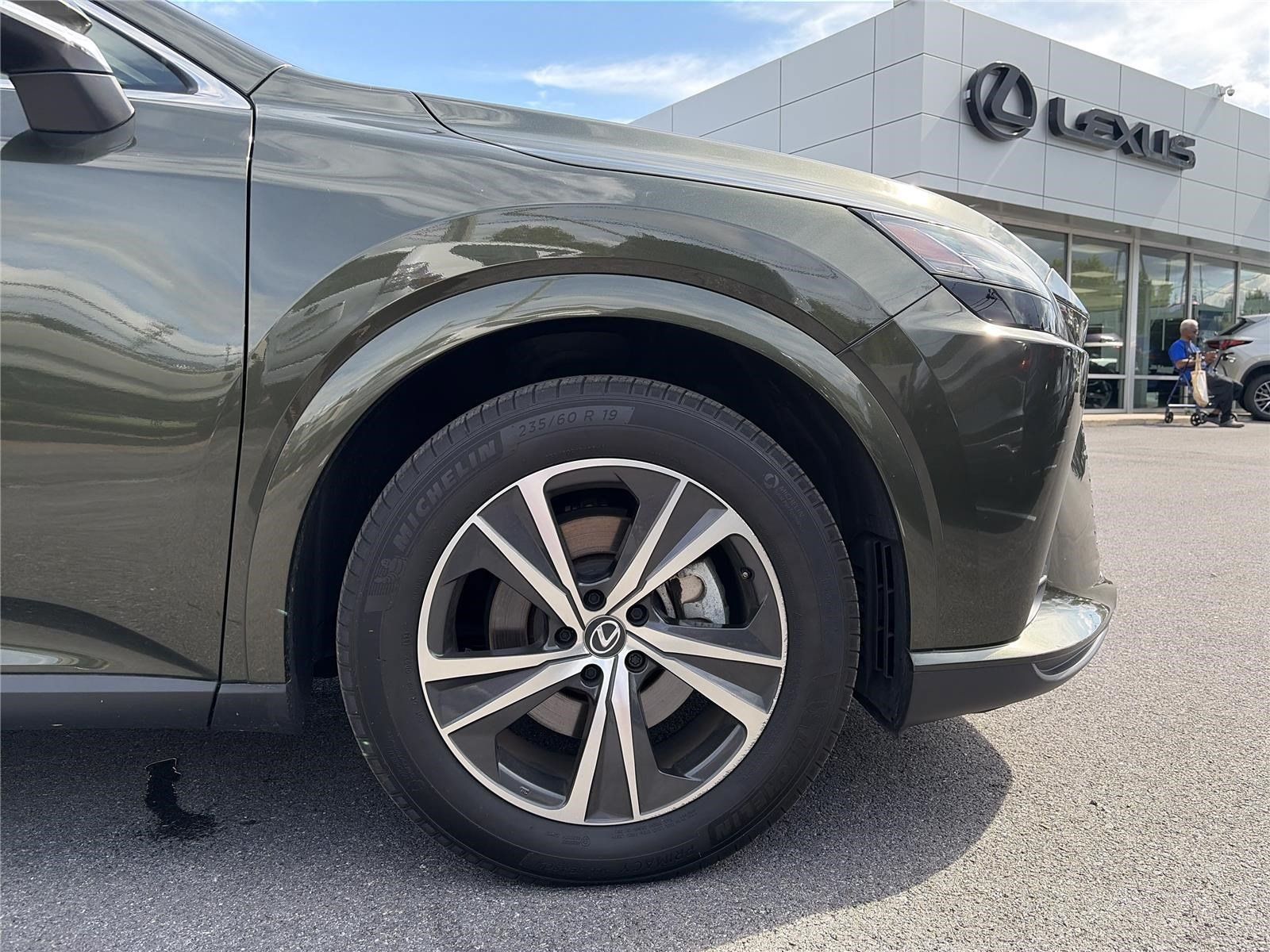 Used 2024 Lexus RX 350 Premium w/ Accessory Package (Z1) AWD/4WD image 16