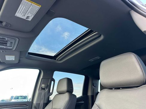 Used 2023 GMC Sierra 1500 Elevation w/ Elevation Premium Package AWD/4WD image 23