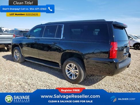 Used 2019 Chevrolet Suburban LT image 3