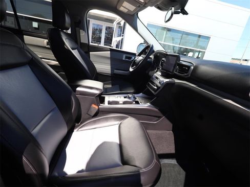 Certified 2023 Ford Explorer XLT w/ Equipment Group 202A image 23