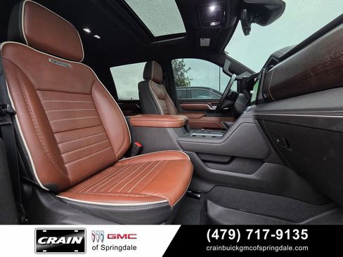 Used 2025 GMC Sierra 2500 Denali Ultimate w/ Max Trailering Package AWD/4WD image 28