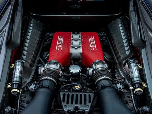 Used 2014 Ferrari 458 Italia Coupe RWD image 17