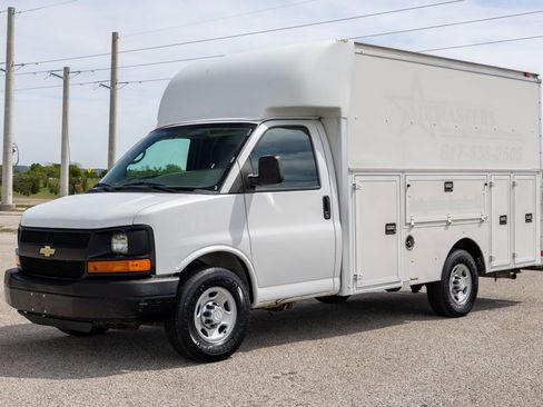 Used 2014 Chevrolet Express 3500 RWD image 3