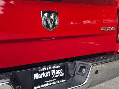 Used 2017 RAM 2500 Tradesman w/ Chrome Appearance Group image 13