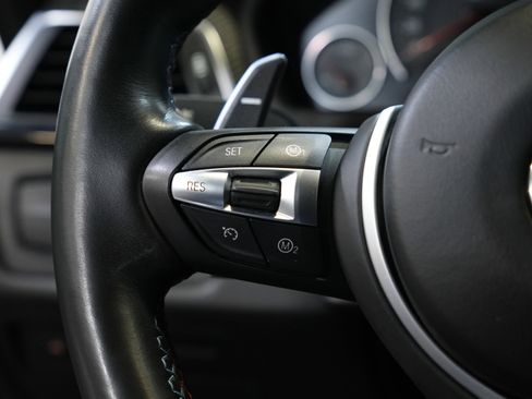 Used 2019 BMW M4 Coupe w/ Competition Package image 34