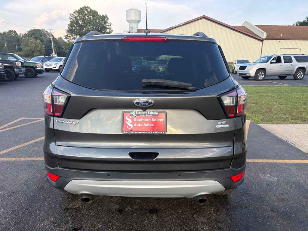 Used 2017 Ford Escape SE w/ Equipment Group 201A FWD image 7