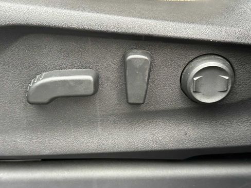 Used 2019 Subaru Ascent Limited image 23