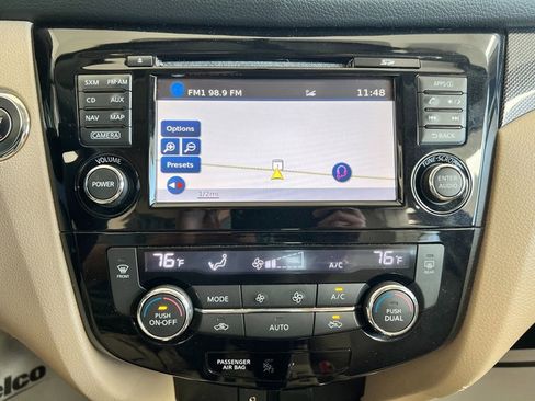 Used 2016 Nissan Rogue SL image 21