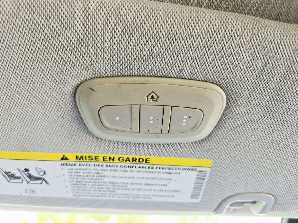 Used 2021 Chrysler Pacifica Touring-L FWD image 35