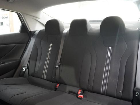 Used 2023 Hyundai Elantra SEL FWD image 33