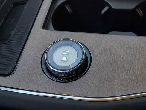 New 2025 Volvo EX90 Ultra image 25