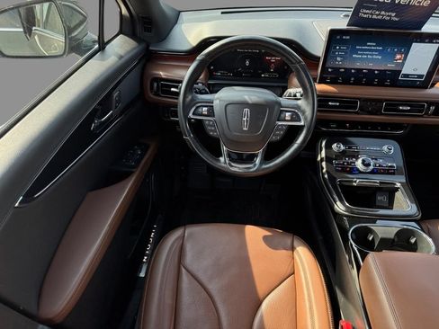 Certified 2022 Lincoln Nautilus Reserve AWD/4WD image 11