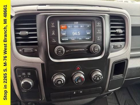 Used 2017 RAM 1500 Express AWD/4WD image 17