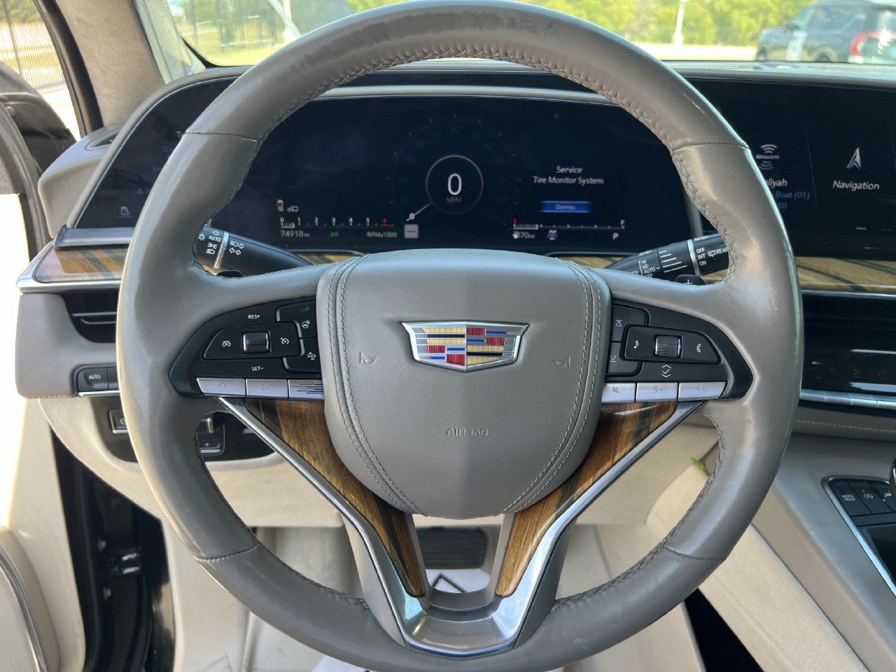 Used 2021 Cadillac Escalade Premium Luxury Platinum AWD/4WD image 6