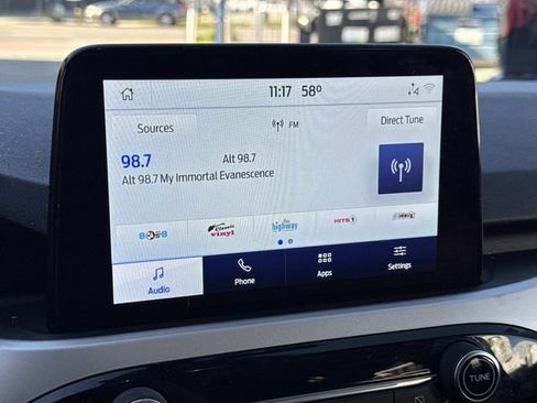 Used 2022 Ford Escape SE w/ SE Sport Appearance Package image 30