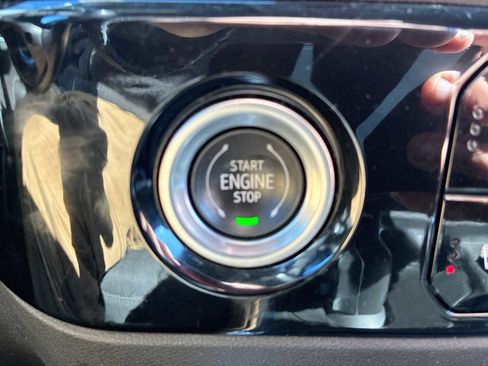 Certified 2022 Chevrolet Silverado 1500 RST image 16