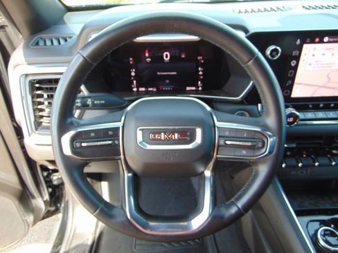 Used 2023 GMC Canyon Elevation w/ Elevation Premium Package AWD/4WD image 15
