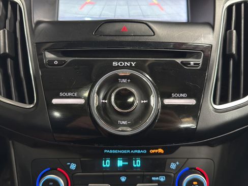 Used 2018 Ford Focus SEL image 30