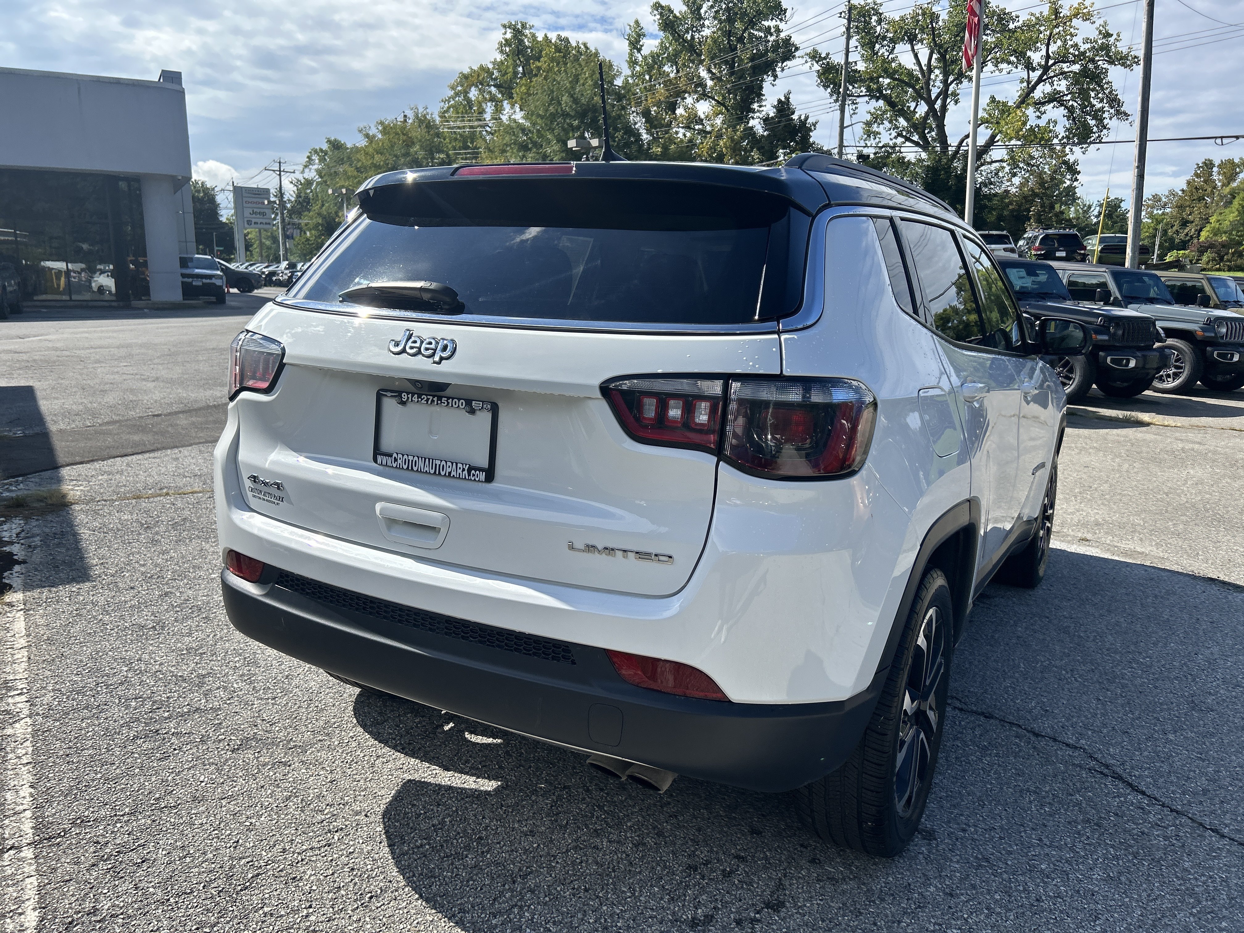 Certified 2022 Jeep Compass Limited AWD/4WD image 7