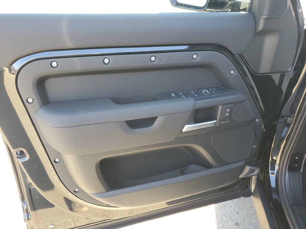 New 2026 Land Rover Defender 130 S AWD/4WD image 8