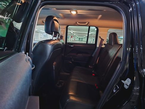 Used 2017 Jeep Patriot Sport FWD image 21