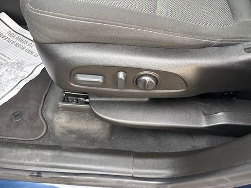 Used 2022 Chevrolet Traverse LT w/ Midnight/Sport Edition image 11