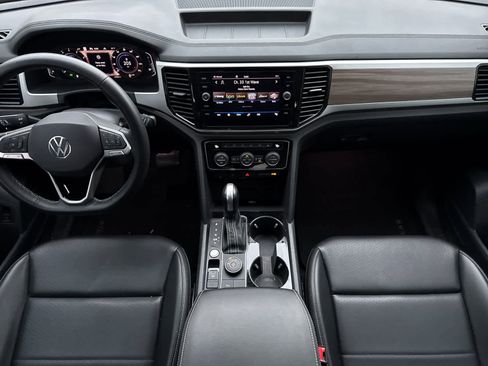 Used 2022 Volkswagen Atlas SEL image 3