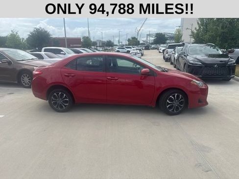 Used 2019 Toyota Corolla LE FWD image 2