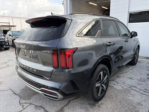 Certified 2022 Kia Sorento S FWD image 7