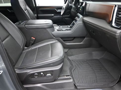 Used 2024 GMC Sierra 2500 Denali w/ Technology Package AWD/4WD image 7