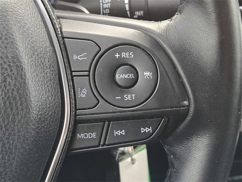 Used 2019 Toyota Camry SE image 25