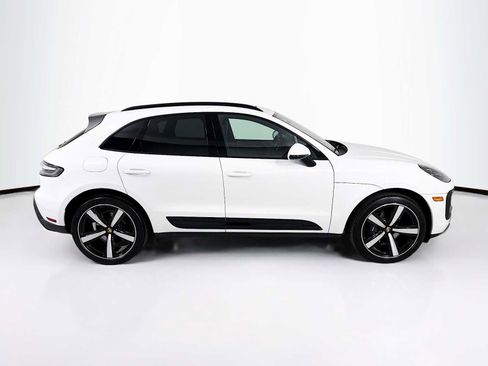 Certified 2025 Porsche Macan T image 8
