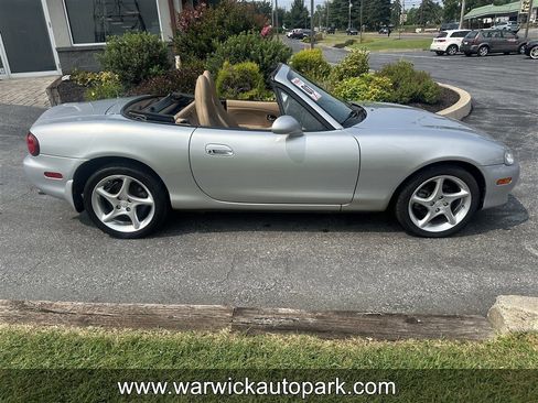Used 2001 MAZDA MX-5 Miata LS image 11