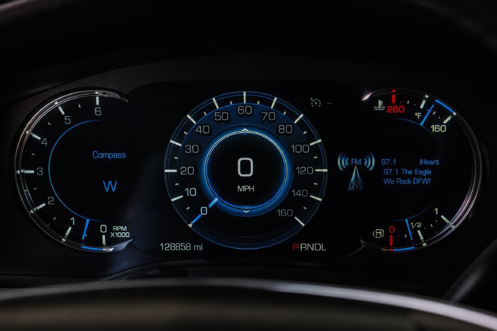 Used 2019 Cadillac Escalade ESV Luxury AWD/4WD image 16