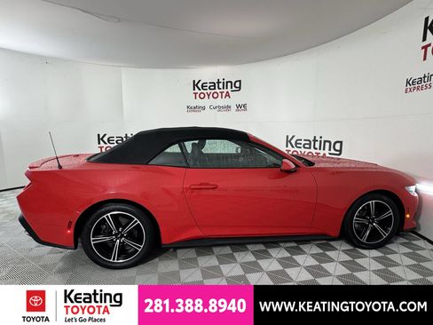 Used 2025 Ford Mustang Premium RWD image 4