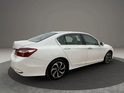 Used 2017 Honda Accord EX-L image 5