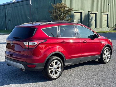 Used 2017 Ford Escape SE w/ Equipment Group 201A AWD/4WD image 7