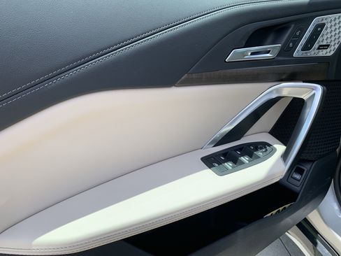 Used 2025 BMW X1 xDrive28i w/ Premium Package image 13