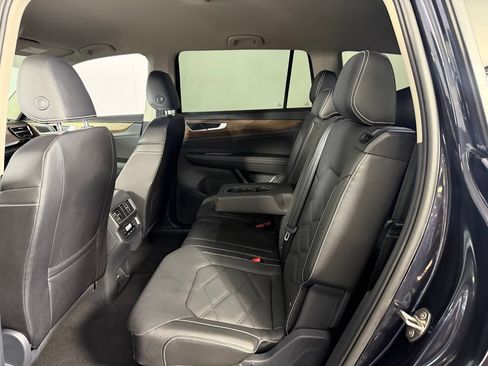Used 2025 Volkswagen Atlas SE FWD image 20