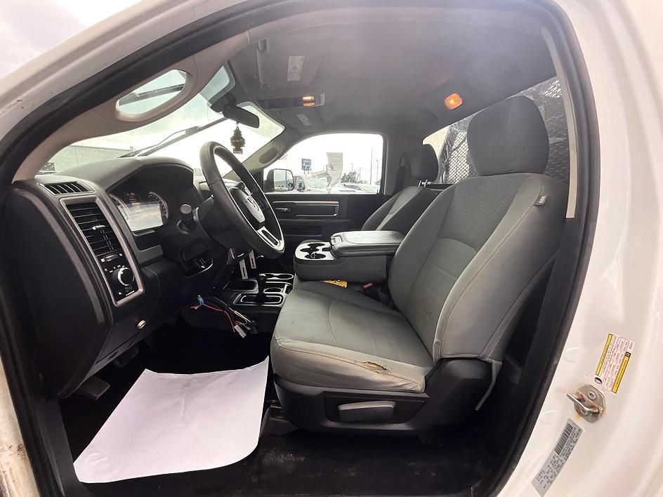 Used 2018 RAM 2500 Tradesman w/ Chrome Appearance Group AWD/4WD image 14