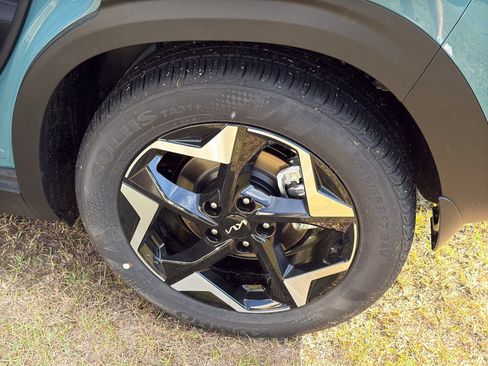 New 2026 Kia Seltos S AWD/4WD image 24