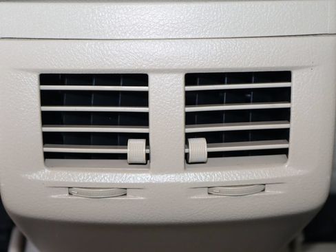 Used 2011 Toyota Avalon Limited FWD image 36