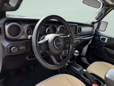 Used 2022 Jeep Wrangler Sport AWD/4WD image 17