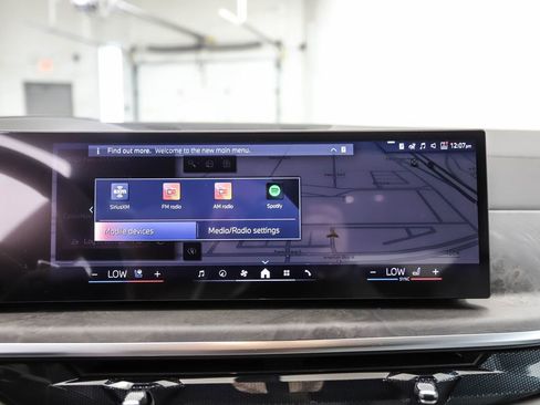 Used 2026 BMW X6 xDrive40i w/ Climate Comfort Package image 17