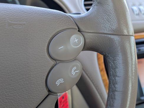 Used 2004 Mercedes-Benz SL 500 image 20