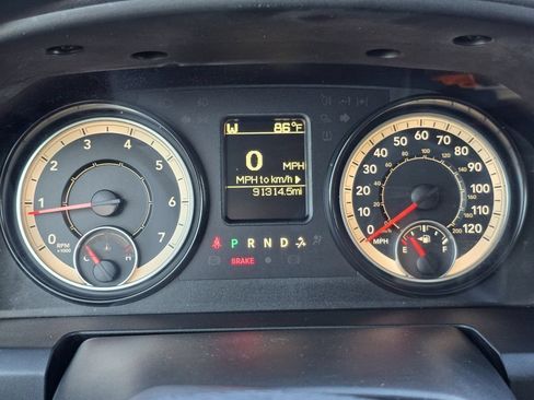 Used 2017 RAM 1500 Express AWD/4WD image 12